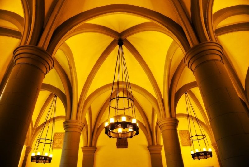 Ceiling of World War Memorial Hall 